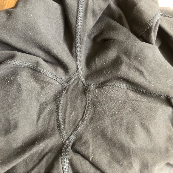 Lululemon VGUC size 8 yoga pants - Picture 4 of 4